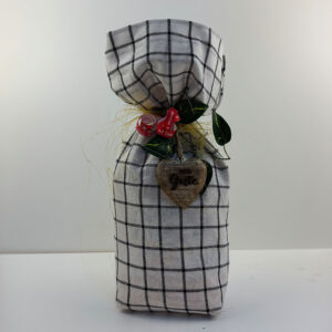 Nudelgeschenk im Geschirrtuch, gefüllt mit Locki oder Bandnudeln